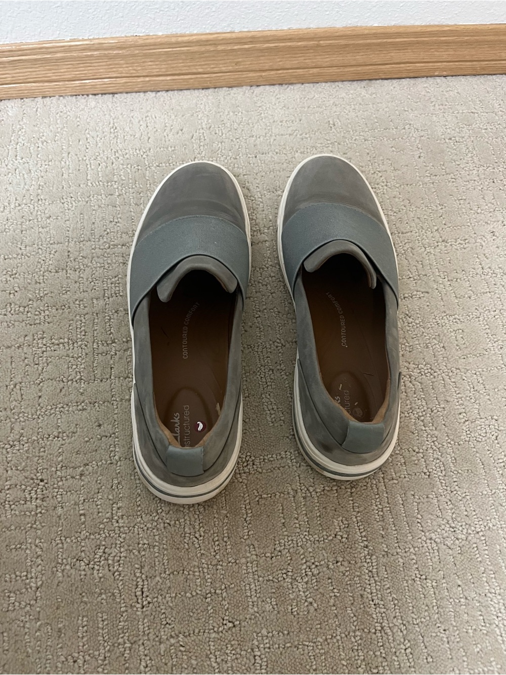 Clarks women’s Slip-On Loafers in Light Gray/blue women’s 8M/39 - Picture 2 of 5
